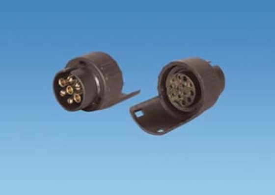 Short Conversion 13 Pin Socket to 7 Pin Plug